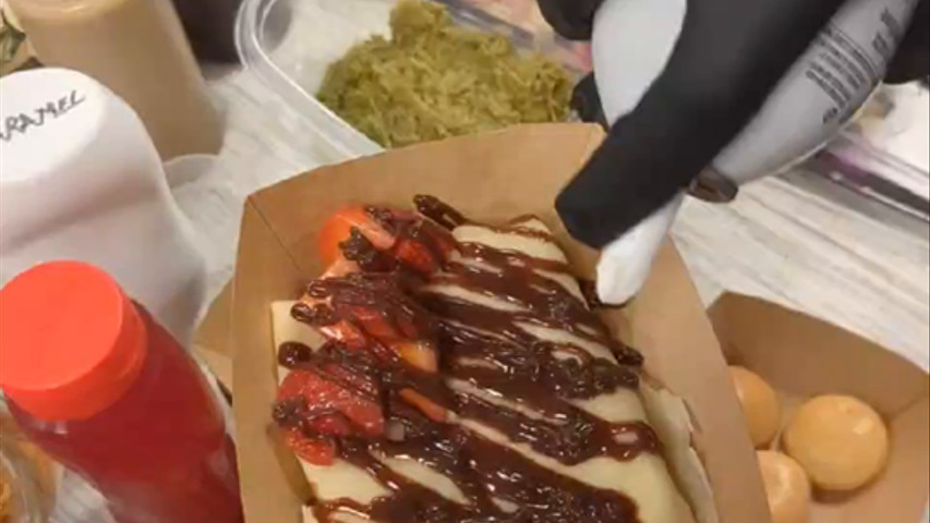 Live Crepe Station