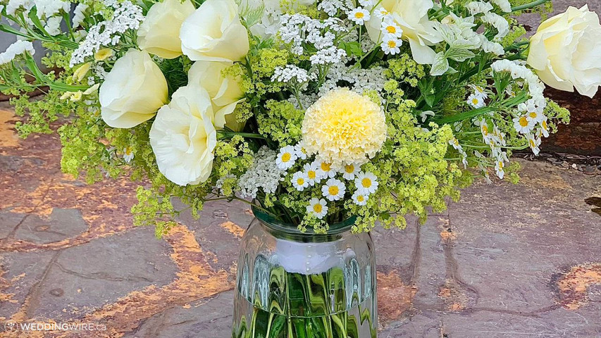 Bride and Bridesmaid Bouquets 1