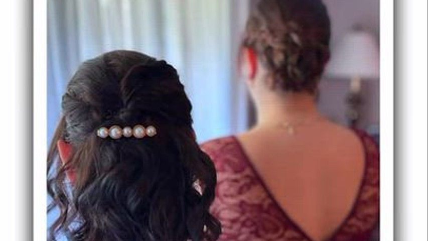A Bride and her Wedding Party
