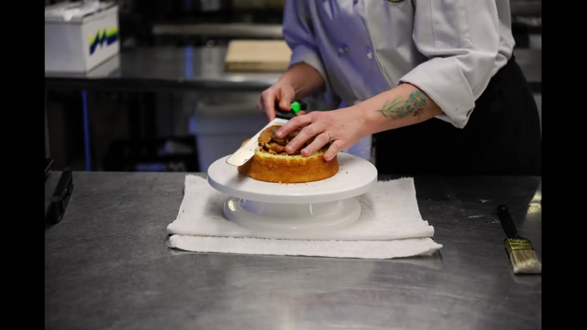 The wedding cake timelapse video | Louis Gervais Fine Foods and Catering 