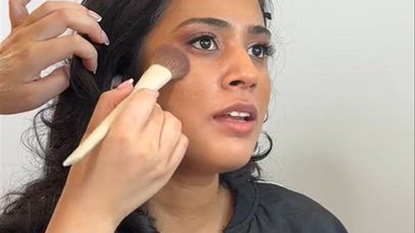 In Bar Makeup