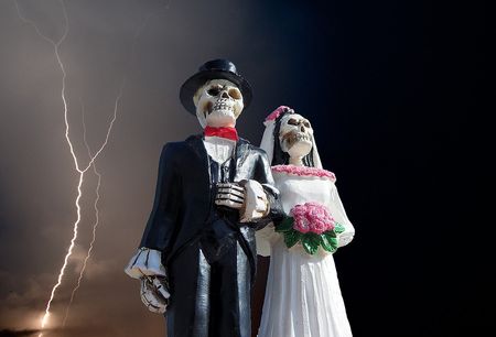 35 Awesome Halloween Wedding Ideas