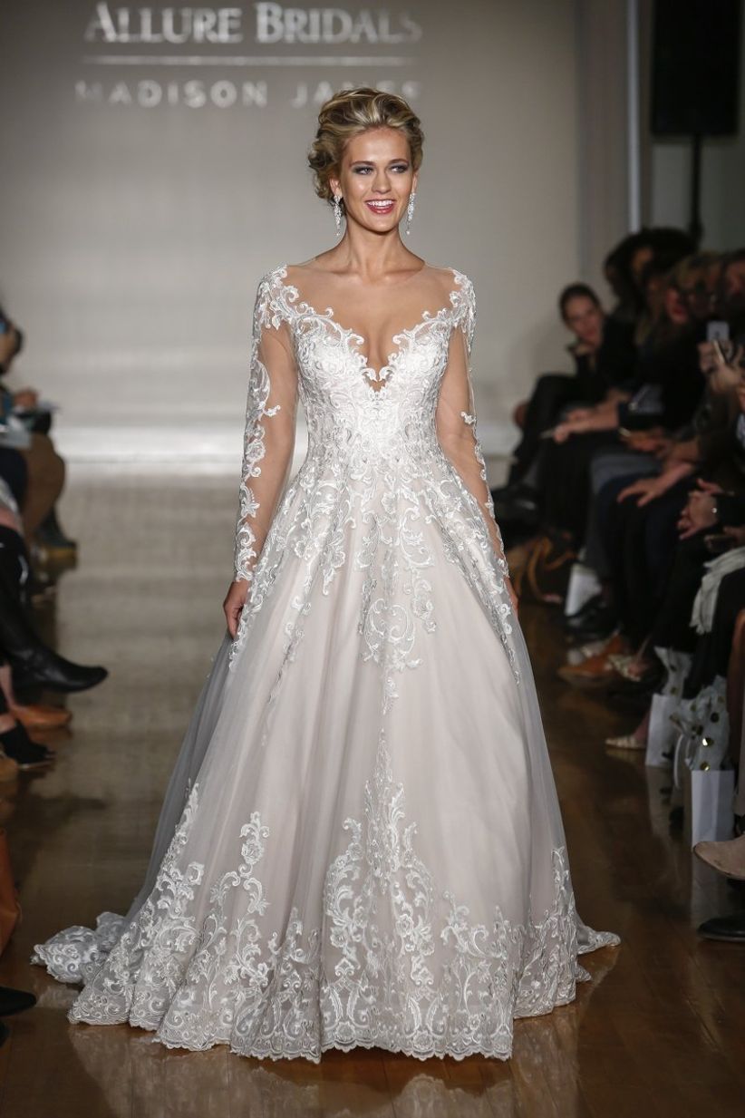 Great Disney Inspired Wedding Dress of all time Don t miss out 