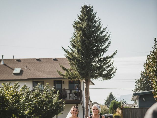 Jen and Mark's wedding in Chilliwack, British Columbia 7