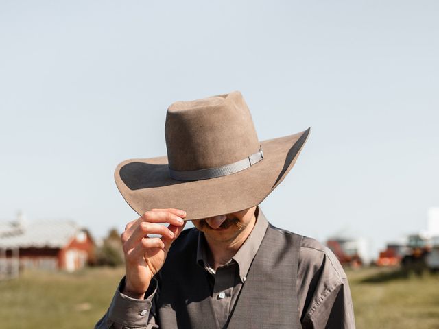 Teegan and Leighton's wedding in Cayley, Alberta 4