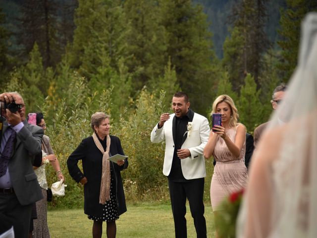 Amir and Tracy&apos;s wedding in Golden, British Columbia 38