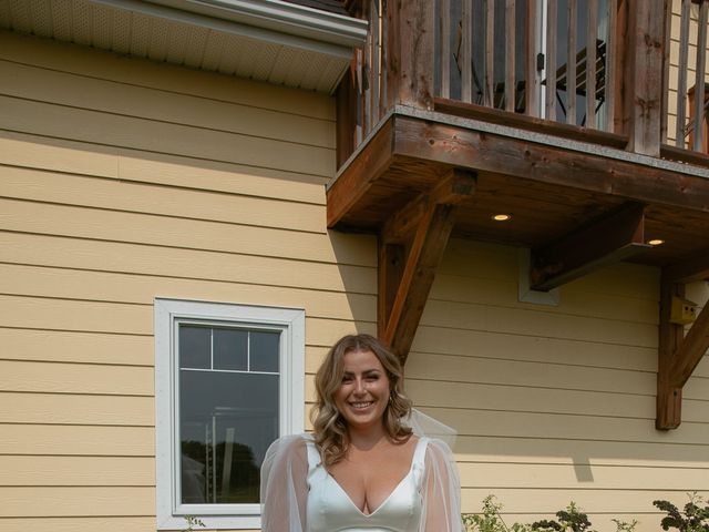Danielle and George's wedding in Niverville, Manitoba 22