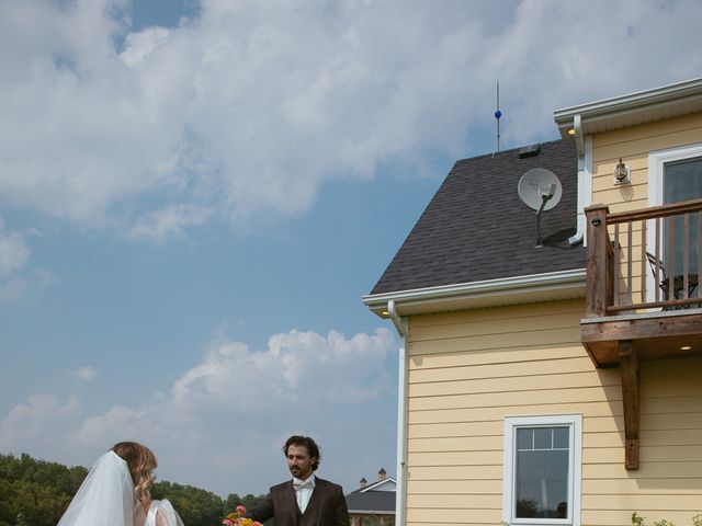 Danielle and George's wedding in Niverville, Manitoba 34