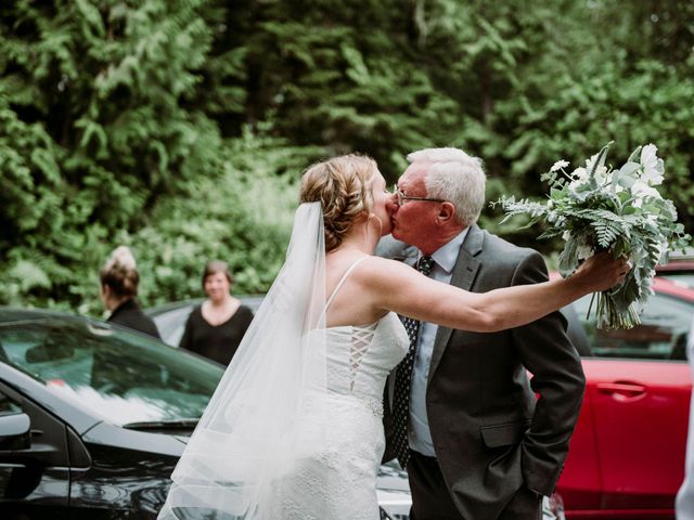 Joshua and Kirsten&apos;s wedding in Tofino, British Columbia 3