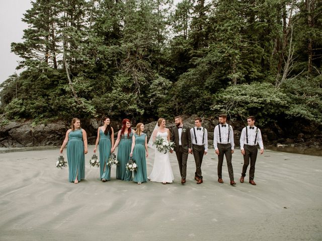 Joshua and Kirsten&apos;s wedding in Tofino, British Columbia 15