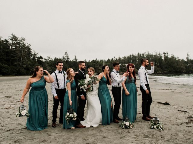 Joshua and Kirsten&apos;s wedding in Tofino, British Columbia 19