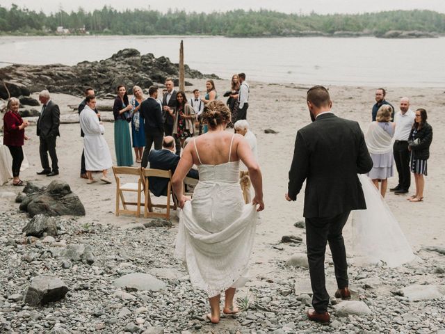 Joshua and Kirsten&apos;s wedding in Tofino, British Columbia 36