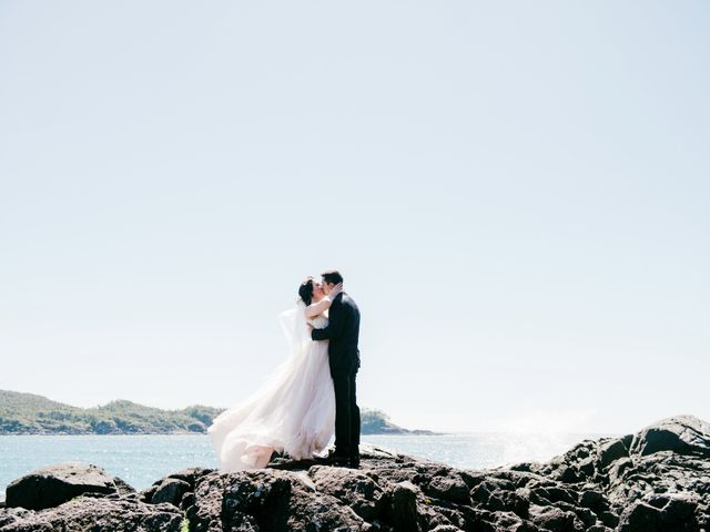 Dale and Kelsey&apos;s wedding in Tofino, British Columbia 25