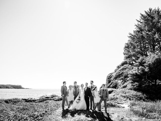 Dale and Kelsey&apos;s wedding in Tofino, British Columbia 35