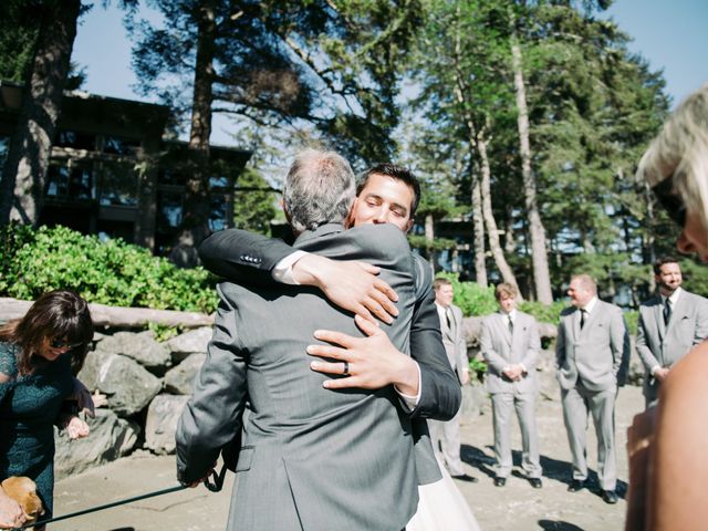 Dale and Kelsey&apos;s wedding in Tofino, British Columbia 76