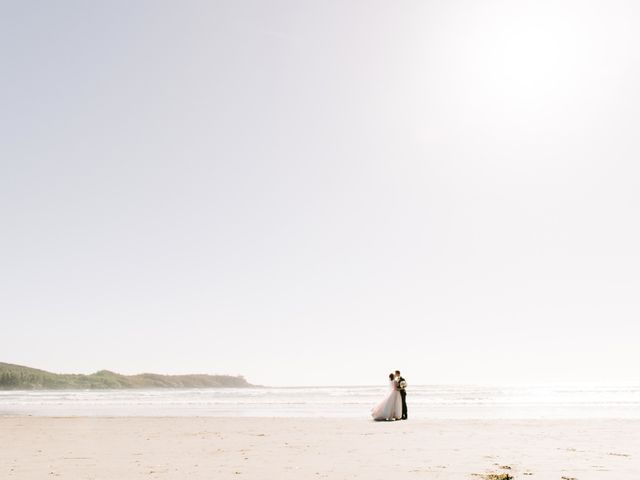 Dale and Kelsey&apos;s wedding in Tofino, British Columbia 93