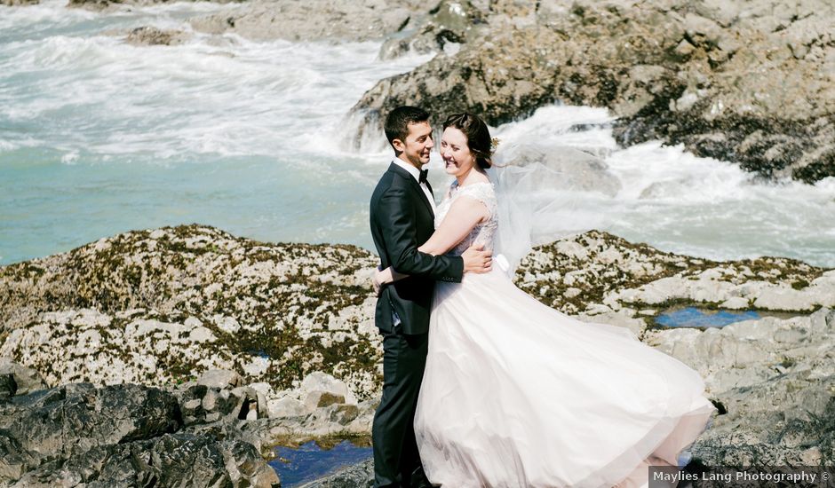 Dale and Kelsey's wedding in Tofino, British Columbia