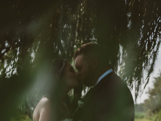 Chris and Kennedey's wedding in Niagara Falls, Ontario 16