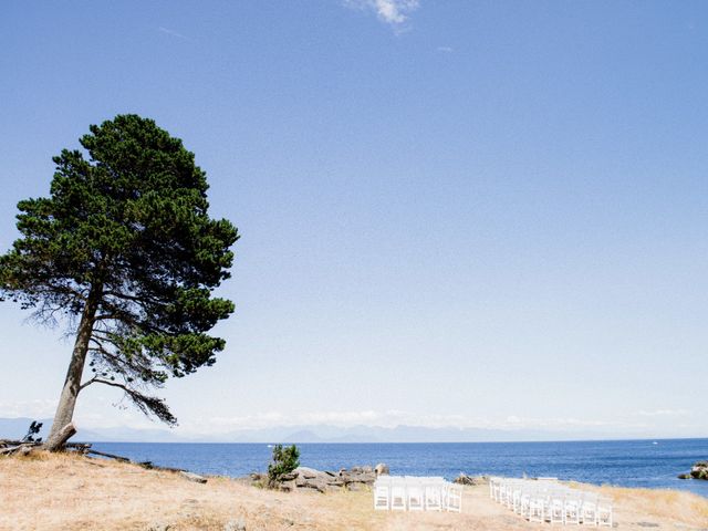 Mike and Cait&apos;s wedding in Gabriola, British Columbia 22