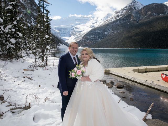 Matthew and Jessica&apos;s wedding in Lake Louise, Alberta 4