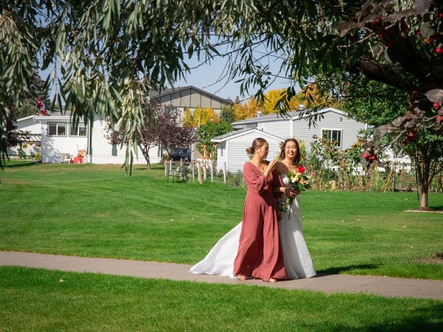 Kurt and Lou&apos;s wedding in Strathmore, Alberta 113