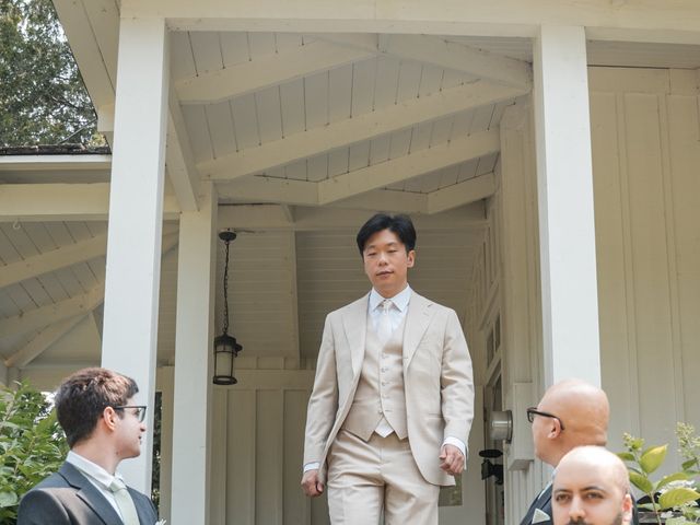 Yiwei and Jenny's wedding in Sainte-Anne-des-Plaines, Quebec 10