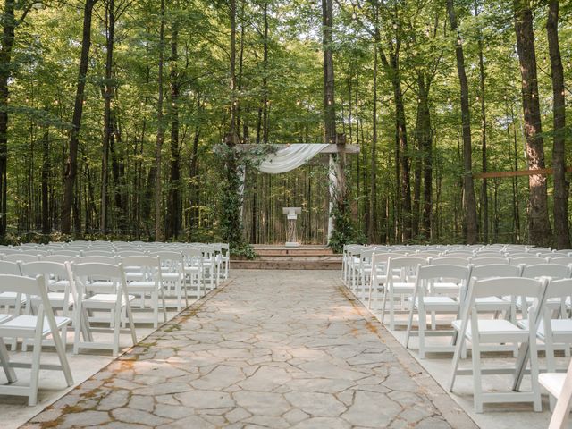 Yiwei and Jenny's wedding in Sainte-Anne-des-Plaines, Quebec 28