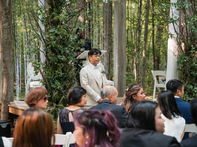 Yiwei and Jenny's wedding in Sainte-Anne-des-Plaines, Quebec 29