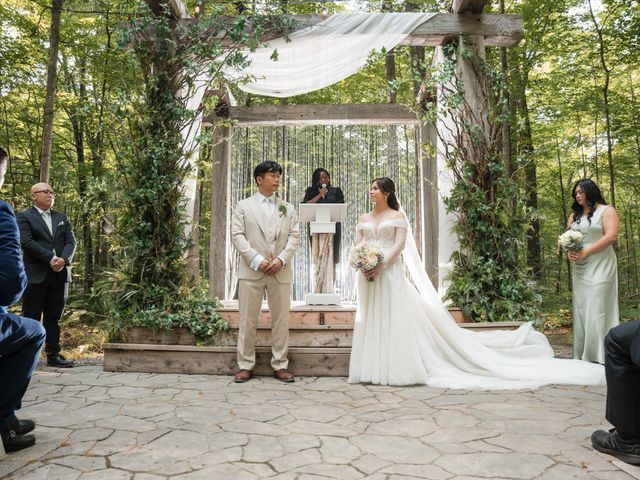 Yiwei and Jenny's wedding in Sainte-Anne-des-Plaines, Quebec 31