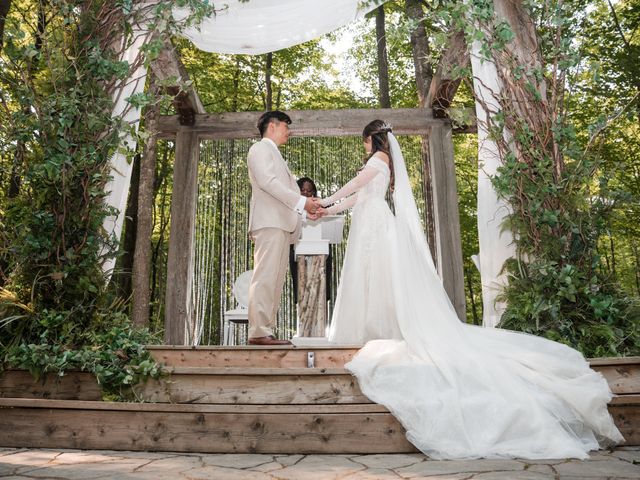 Yiwei and Jenny's wedding in Sainte-Anne-des-Plaines, Quebec 36