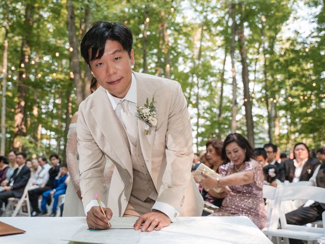 Yiwei and Jenny's wedding in Sainte-Anne-des-Plaines, Quebec 40