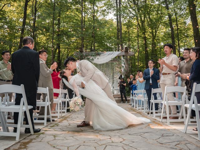 Yiwei and Jenny's wedding in Sainte-Anne-des-Plaines, Quebec 43