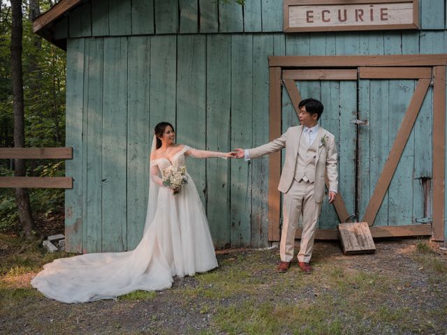 Yiwei and Jenny's wedding in Sainte-Anne-des-Plaines, Quebec 48