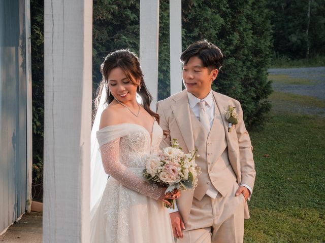 Yiwei and Jenny's wedding in Sainte-Anne-des-Plaines, Quebec 54