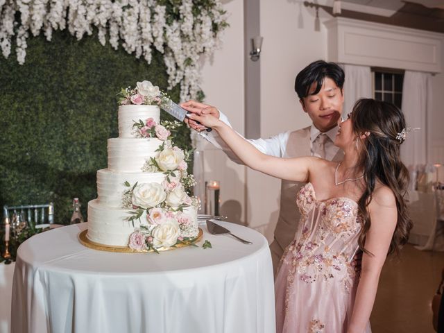 Yiwei and Jenny's wedding in Sainte-Anne-des-Plaines, Quebec 70
