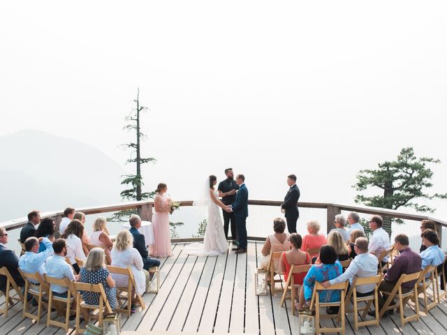 Spencer and Caroline&apos;s wedding in Squamish, British Columbia 9