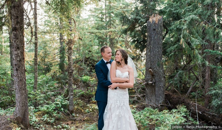 Spencer and Caroline's wedding in Squamish, British Columbia