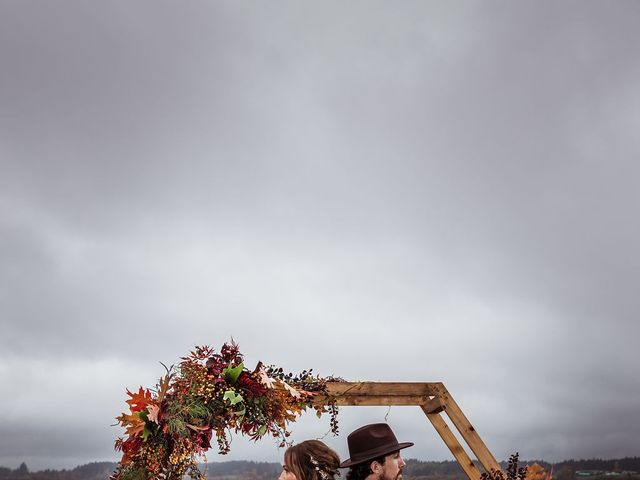 Matt and Nicole's wedding in Duncan, British Columbia 3