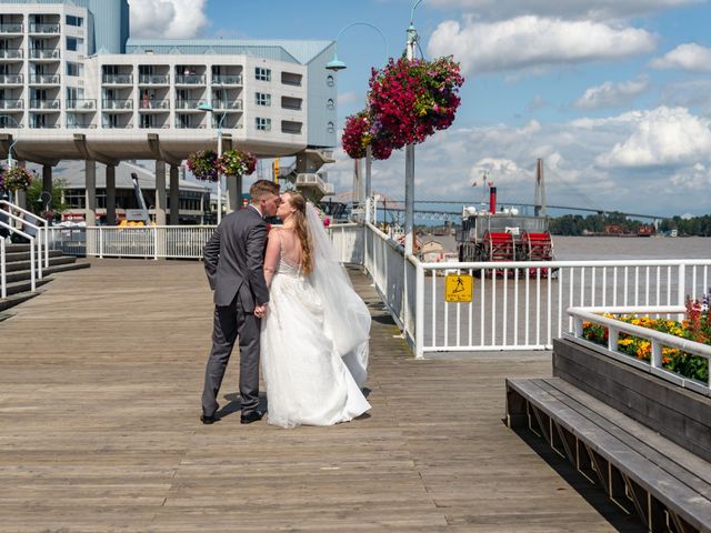 Jordan and Stephanie&apos;s wedding in New Westminster, British Columbia 41