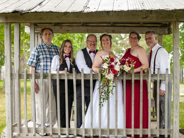 Rob and Shelly&apos;s wedding in Dorchester, Ontario 46