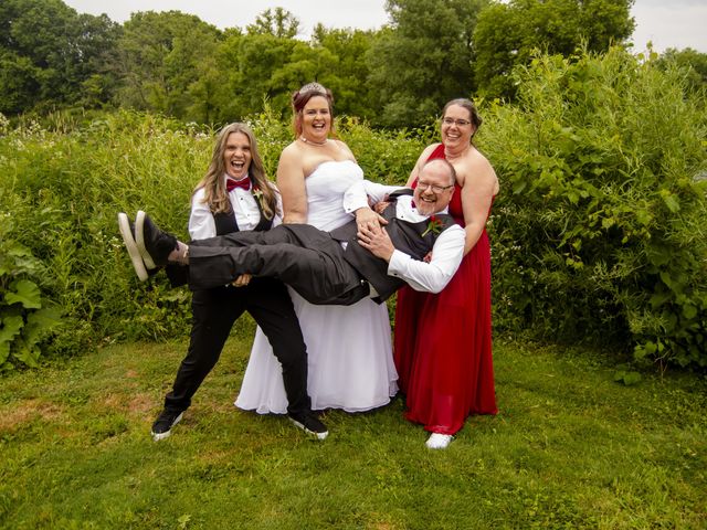 Rob and Shelly&apos;s wedding in Dorchester, Ontario 61