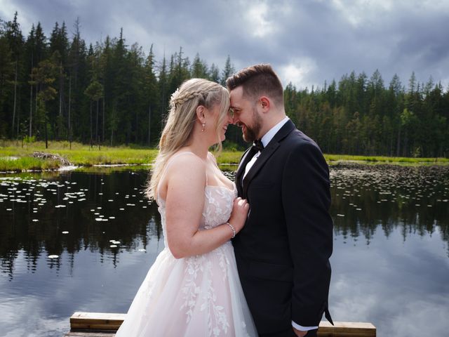 Colton and Vendela's wedding in Maple Ridge, British Columbia 30