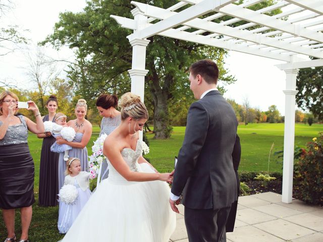 Francois and Misha&apos;s wedding in Niagara Falls, Ontario 17