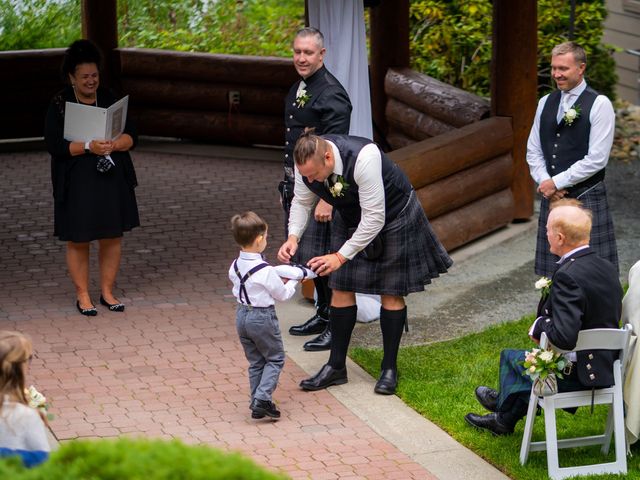 Bruce and Leanne&apos;s wedding in Parksville, British Columbia 47