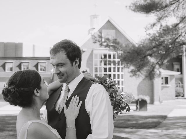 Cormac and Liz&apos;s wedding in Sherbrooke, Quebec 16