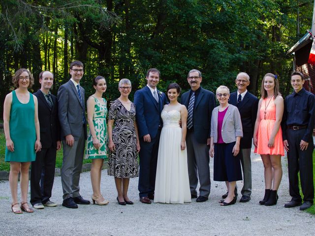 Cormac and Liz&apos;s wedding in Sherbrooke, Quebec 33