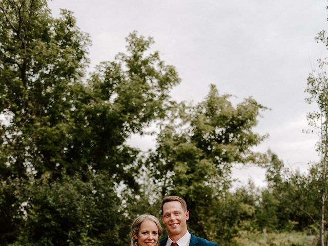 Matt and Jules&apos;s wedding in Collingwood, Ontario 15