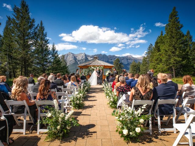 Mike and Jessica&apos;s wedding in Banff, Alberta 25