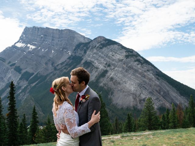 Rob and Victoria&apos;s wedding in Banff, Alberta 3