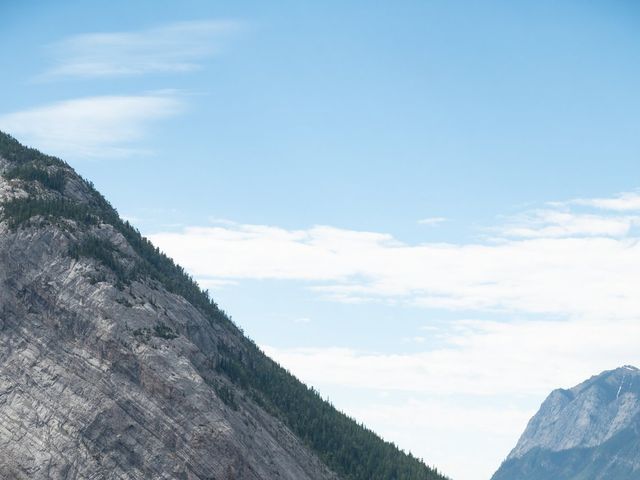 Rob and Victoria&apos;s wedding in Banff, Alberta 7